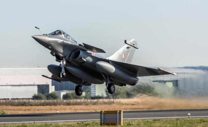 Rafale Jets Take Off