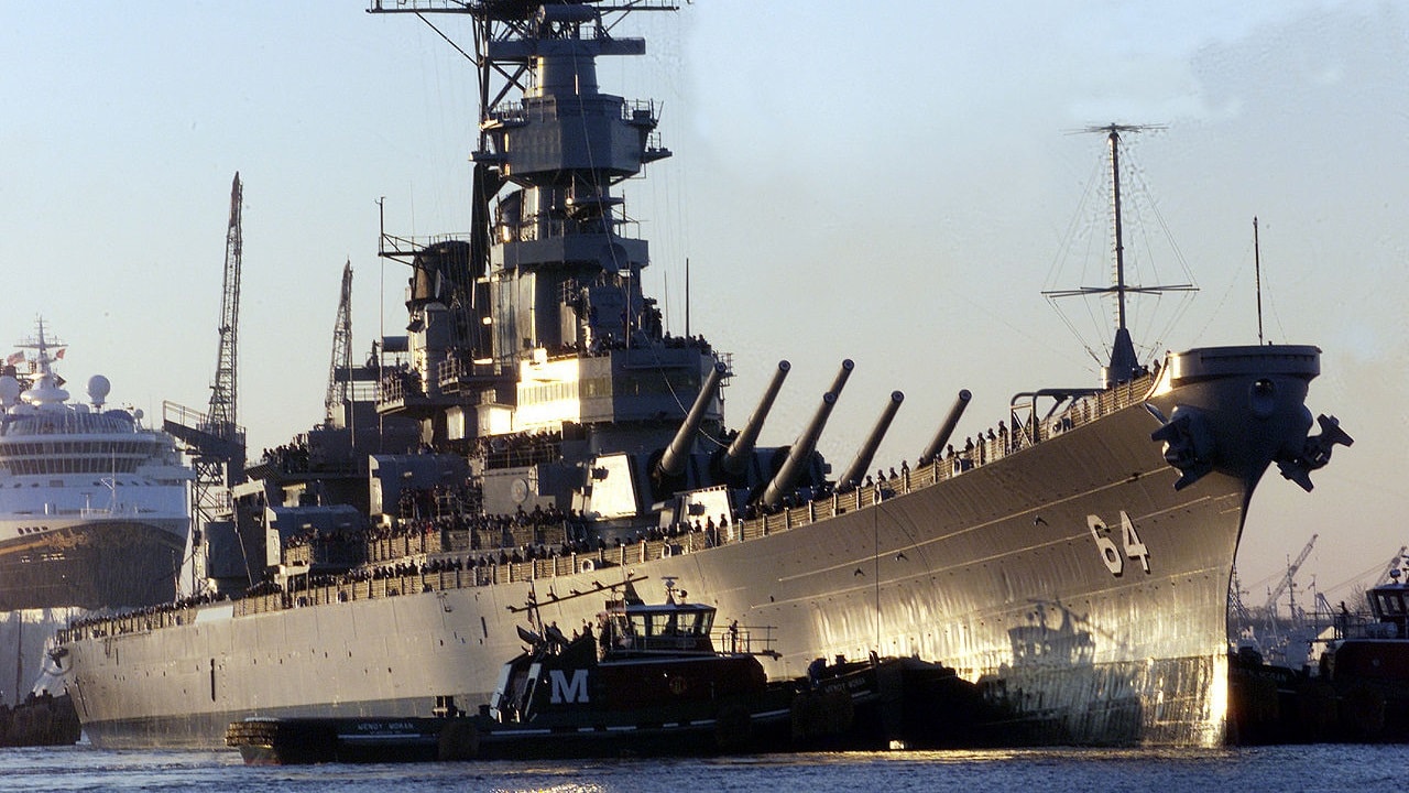 Read more about the article This U.S. Navy battleship survived two typhoons (and survived).