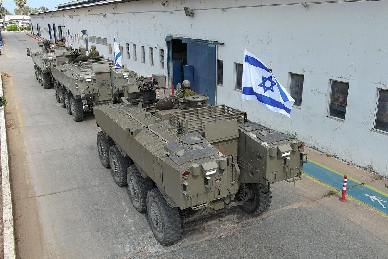 You are currently viewing The Israel military has received their first batch of advanced ‘Eitan’ armored personnel carriers.