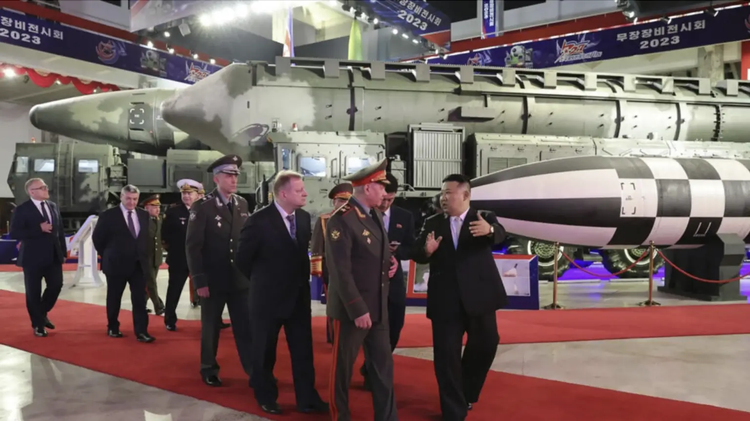 You are currently viewing Kim displays North Korea’s latest drones and intercontinental ballistic missiles (ICBMs) to the Russian Defense Minister