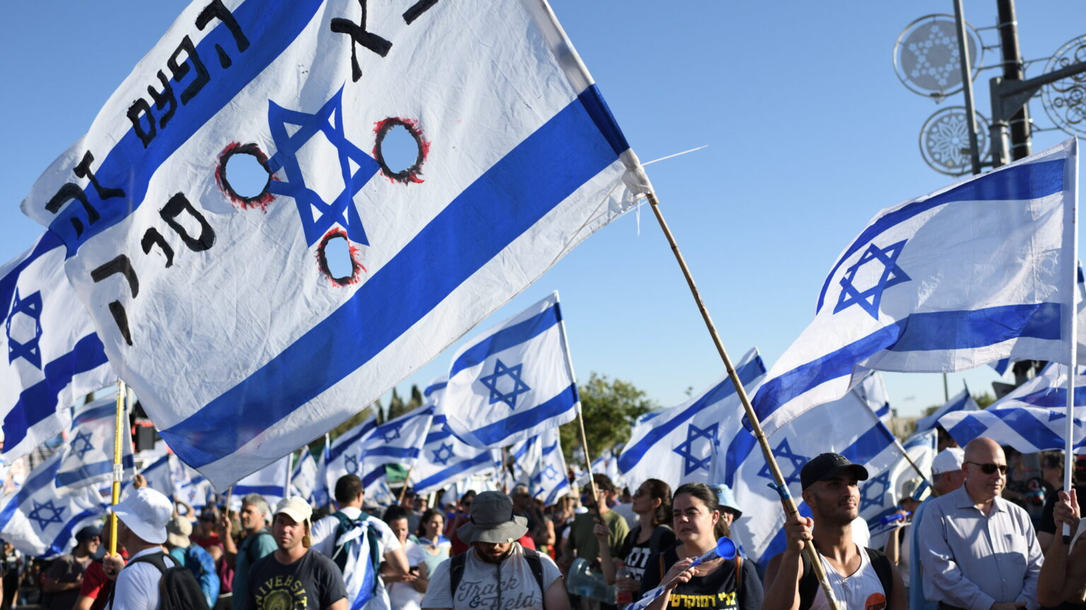 You are currently viewing Israel’s Air Force Reservists Participating in Protests, Country Approaching a Possible Turning Point.